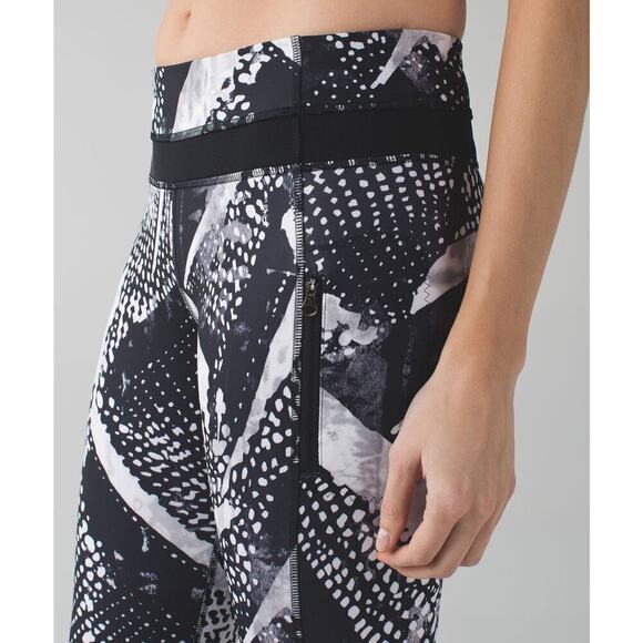 lululemon athletica Pants - Lululemon Inspire Tight II Mesh Leggings Static Mist Women's Black White Size 6